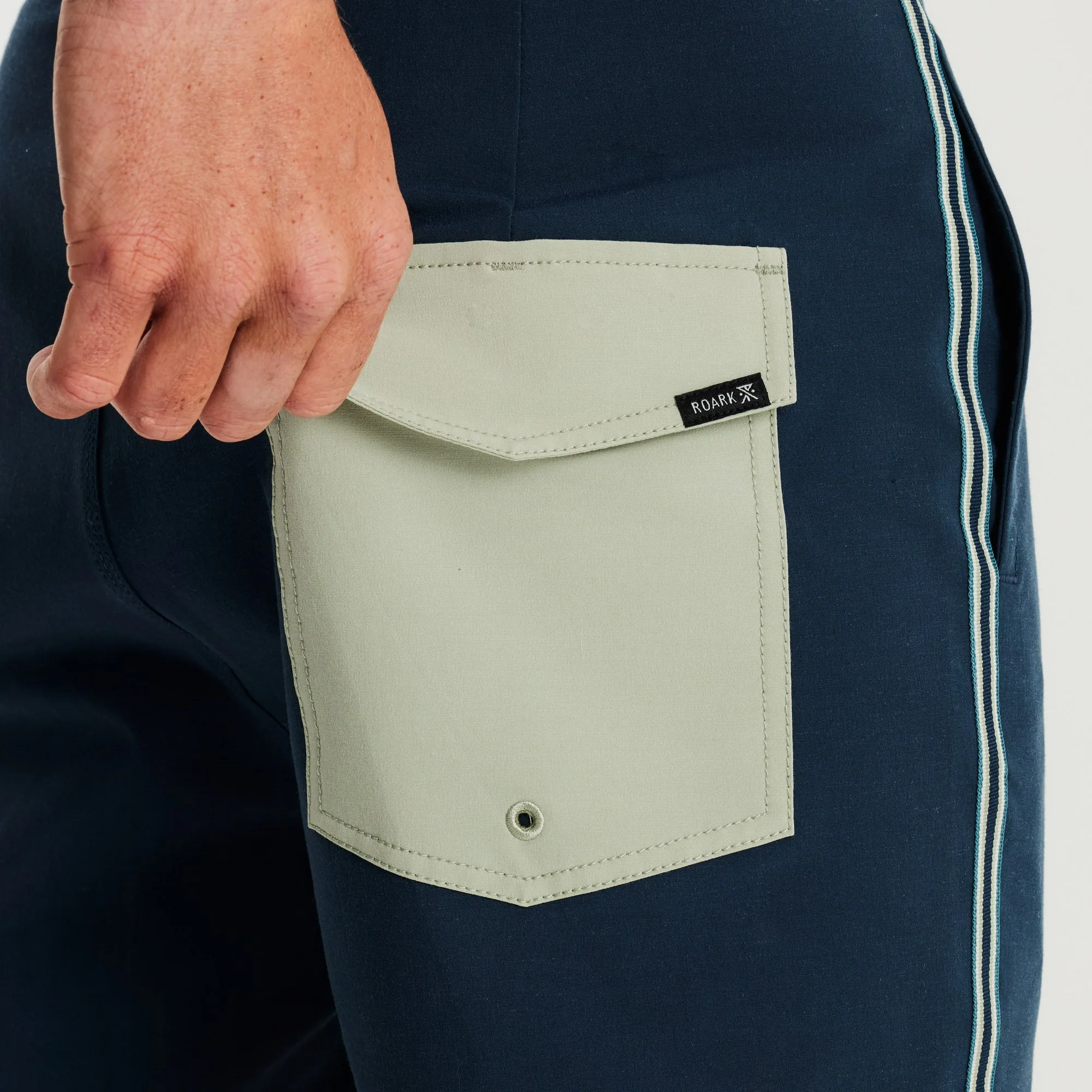 Chiller 17" Boardshorts - Nannai Blue