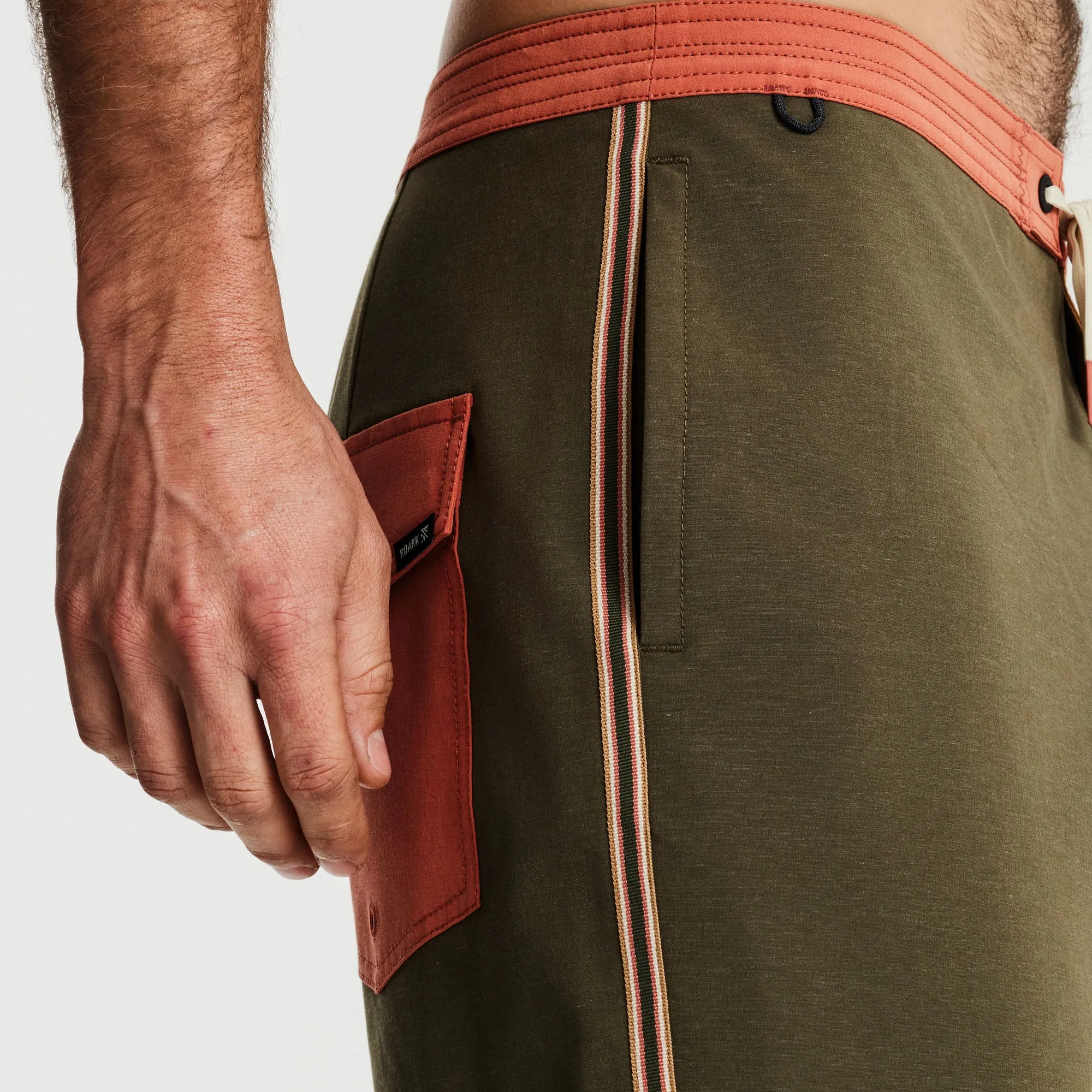 Chiller 17" Boardshorts - Pignoli Brown