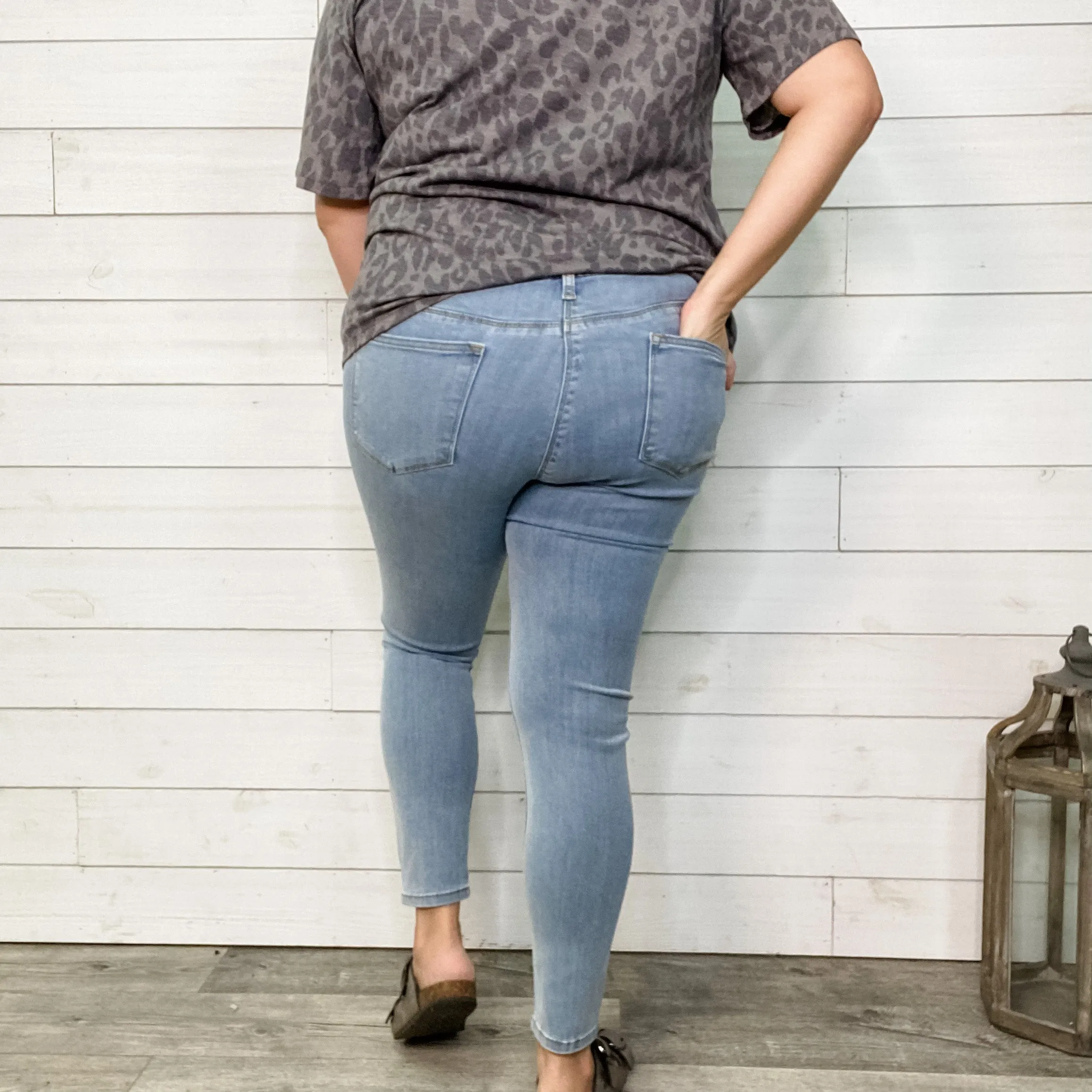 Judy Blue Light Wash Jeggings
