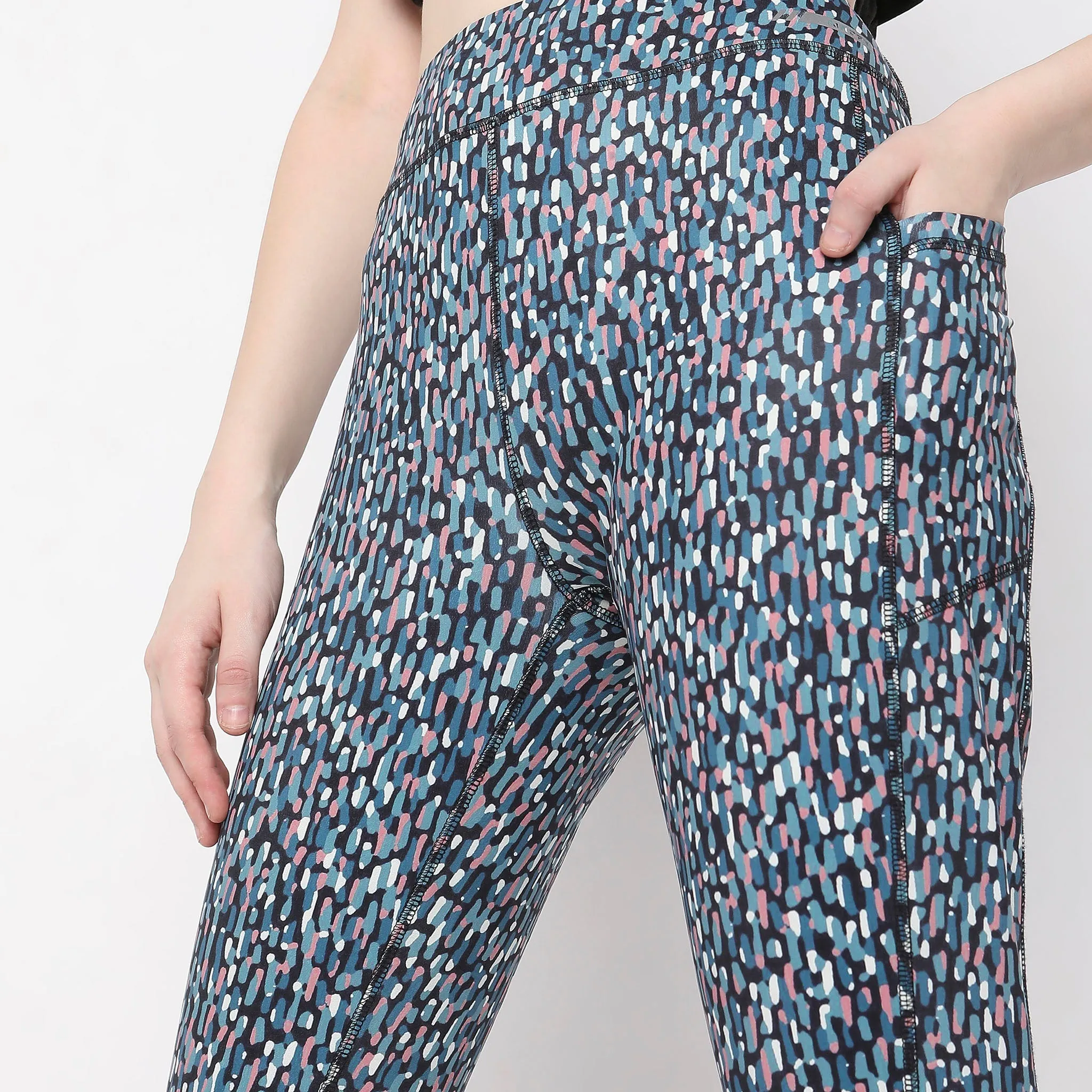 Slim Fit Abstract High Rise jeggings