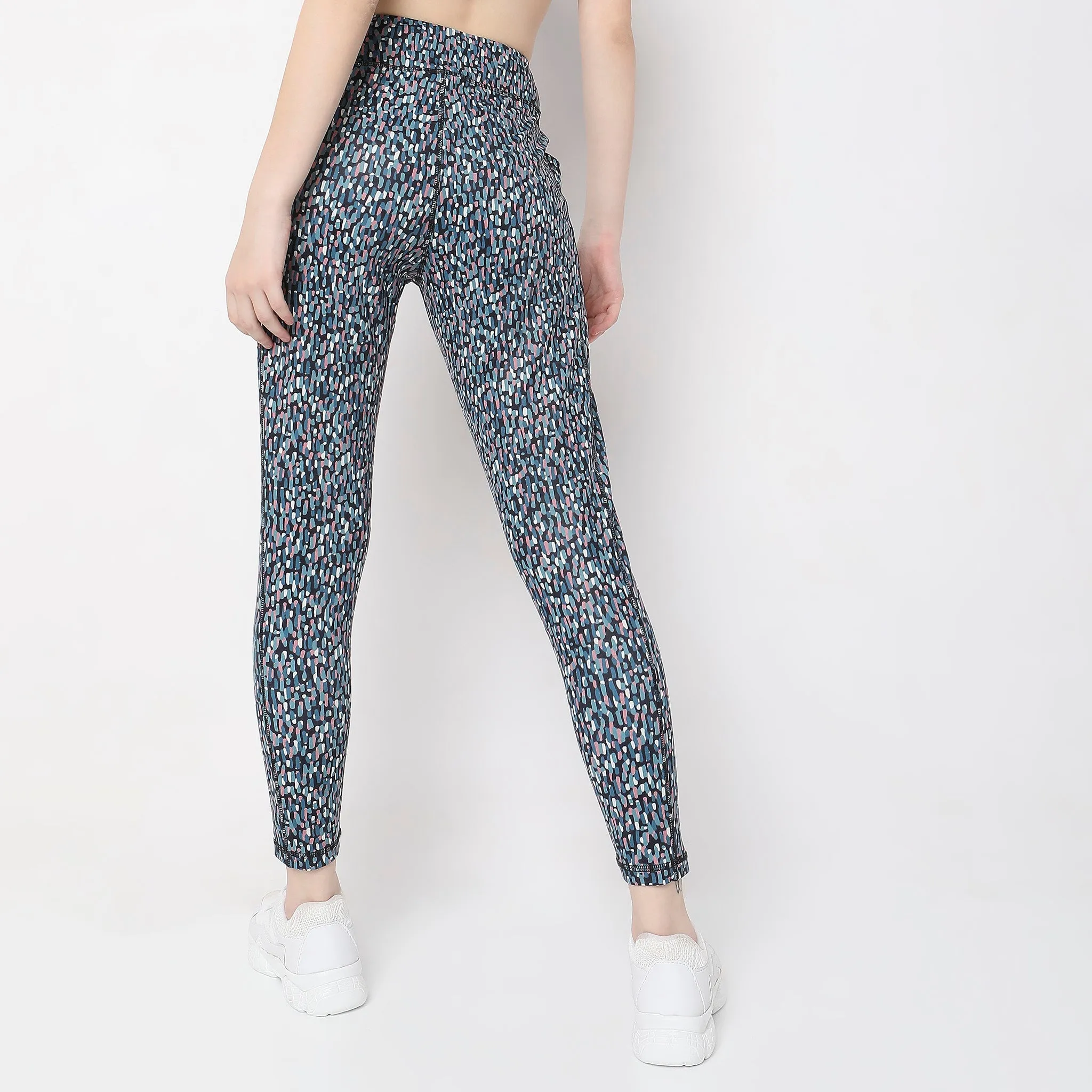 Slim Fit Abstract High Rise jeggings