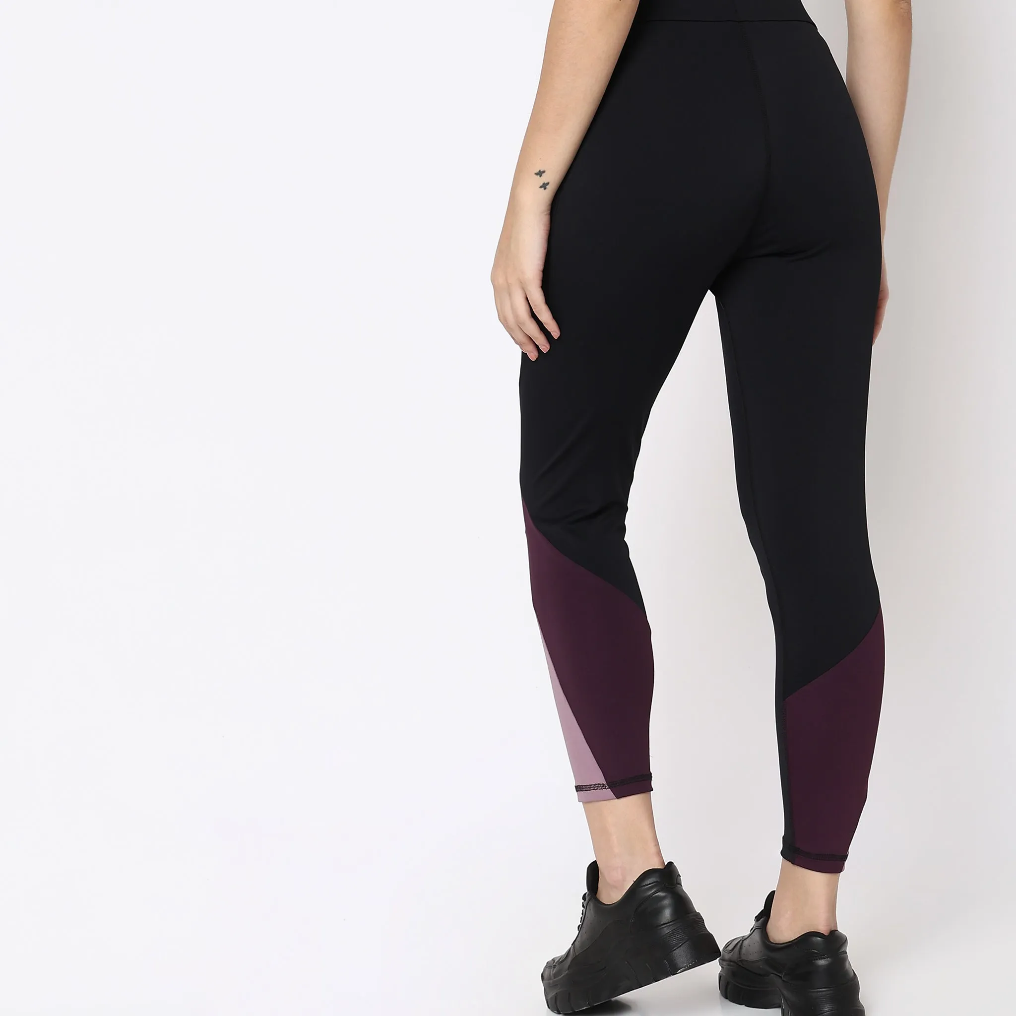 Straight Fit Solid High Rise jeggings